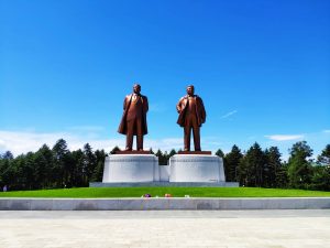 Statues of Kim Il Sung and Kim Jong Il at Mansudae. Pyongyang Guide