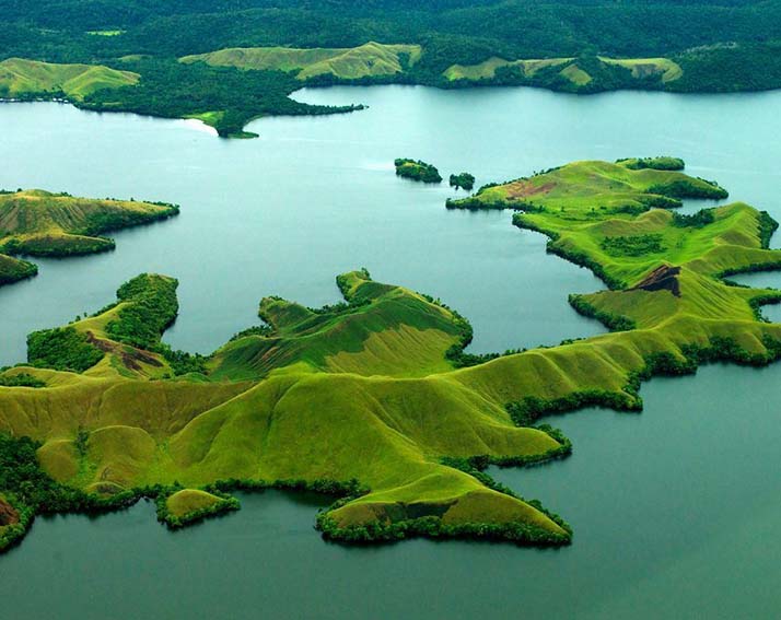 Lake Sentani, visiting it is one of the best things to do in West Papua.